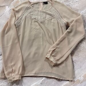 VILA VIFREDE LACE LONG
SLEEVED TOP